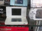 Der Nintendo DS Lite als nutzlose Plastik-Edition. Touchscreen? Ist nicht!