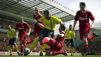 Barca-Angreifer Thierry Henry ist von der Liverpooler Abwehr umzingelt.