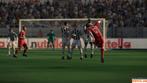 Mit Wumms! In PES 10 gleicht kein Tor dem anderen, selbst Distanzschüsse klappen. Mit Wumms! In PES 10 gleicht kein Tor dem anderen, selbst Distanzschüsse klappen.
