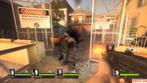 Ratter, zisch, bäng: Aufgrund der riesigen Zombie-Horden vergehen in Left 4 Dead 2 nur wenige ruhige Sekunden. Ratter, zisch, bäng: Aufgrund der riesigen Zombie-Horden vergehen in Left 4 Dead 2 nur wenige ruhige Sekunden.