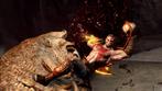 God of War 3: Die Gegner fallen im Sekundentakt und der rote Lebenssaft spritzt deutlich sichtbar herum. ...