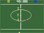 Soccer auf dem Mattel Intellivision von 1980. Damals als super realistsisch angepriesen - heute eher ein Lacher. Die Mannschaften bestanden aus fünf Akteuren, die eine künstliche Intelligenz an den Tag legen, die selbst Kreisklassemannschaften beleidigen würde. Alleine spielen war übrigens nicht möglich. Dennoch zählte Soccer zu den Verkaufsargumenten für das Intellivision.