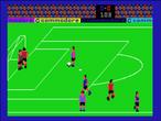 International Soccer auf dem C64 von 1983. Die Athleten sahen zwar schon besser aus, dafür gab es nur eine Schussart, bei der man noch nicht einmal die Stärke beeinflussen konnte. Großer Nachteil: Die Tore fielen fast immer nach dem selben Muster.