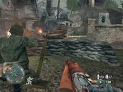 Hier durchbricht ein gegnerischer Panzer plötzlich eine Mauer.
BILD: ACTIVISION