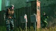 Teamwork: Panzer beschützt gelegte Bomben
