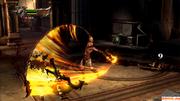 God of War 3: Volltreffer - Wenn Kratos mit seinen Klingen erst mal in Fahrt kommt, beklagen Gegner schnell den Verlust von lebenswichtigen Körperteilen.