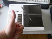 Nintendo DSi XL: Wir packen das neue Nintendo-Handheld aus. (2)