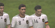 Entwickler Seabass erklärt im neuen Video zu PES 2011 neue Features zur Online Meister Liga.