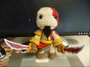 Kratos aus God of War 3 als Sackboy-Plüsch-Figur 