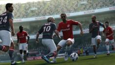Der Metascore von Pro Evolutions Soccer 2012 liegt beim Wertungs-Portal Metacritics um knapp 10 Punkte unter jenem von FIFA 12.  (15)