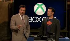 Xbox One in der Jimmy Fallon Late Night Show - Phil Spencer zeigt Hardware