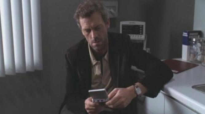 Bald dürft ihr die Aufgaben von Dr. House selbst erledigen: In Dr. House für den DS.