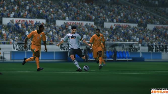 Dunkle Ritter: PES 2010 wirkt düsterer, dreckiger – man merkt sofort, dass hier um jeden Ball gekämpft und knallharter Sport betrieben wird.