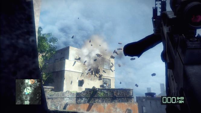 Battlefield Bad Company 2 im Test -  Nachher: Eure Granate reißt ein riesiges Loch in das Haus. Wow!