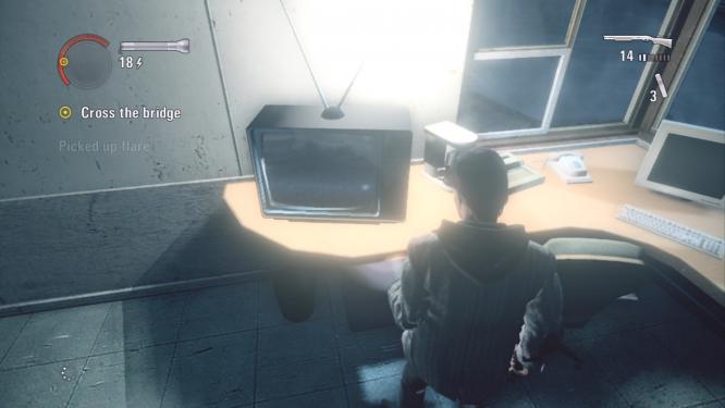 Alan Wake Screenshot-Fail: An diesem Fernsehgerät sowie der Antenne erkennt man die häufige Treppchenbildung sehr gut.