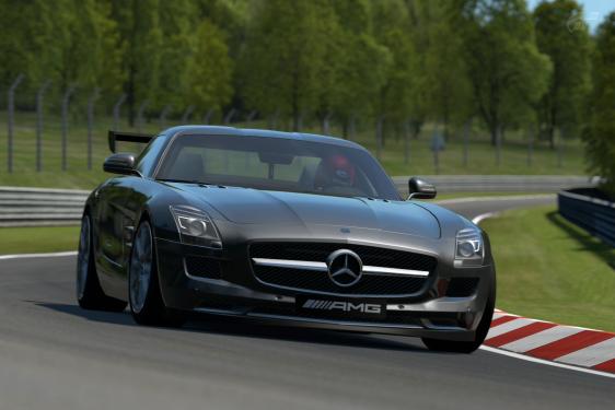 Gran Turismo 5 düst in dieser Woche auf den dritten Platz der PS3-Charts von Saturn.