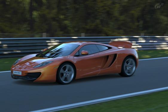 HD-Videos zu Gran Turismo 5 als Download verfügbar. Das PS3-Rennspiel erscheint offiziell am 24. November 2010 im deutschen Handel. 