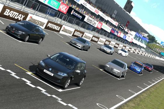 Der neue Patch 1.13 ist ab sofort als Download für Gran Turismo 5 verfügbar und setzt unter anderem die Leaderboards des Mercedes Live Race Seasonal Events zurück.