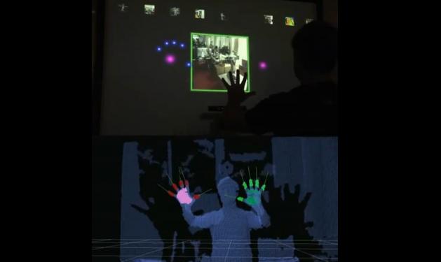 MIT-Studenten haben Kinect dahingehend modifiziert, dass es alle Finger samt Handballen erkennt.