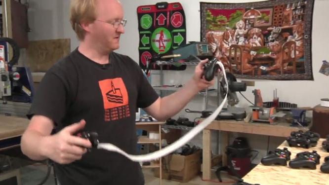 Getrennter Xbox 360-Controller - Der Modder Ben Heck bastelt ein getreiltes Xbox 360-Gamepad.