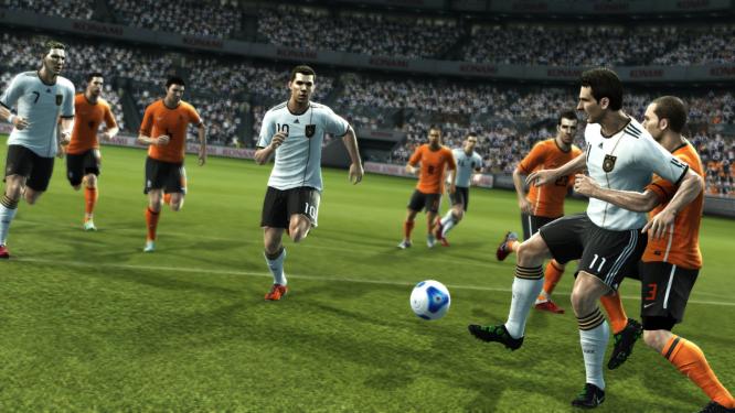 PES 2012 bringt die Spannung der UEFA Champion's League auf eure heimische PlayStation 3 - holt euch jetzt das exklusive PES-2012-Fanpaket von Konami!