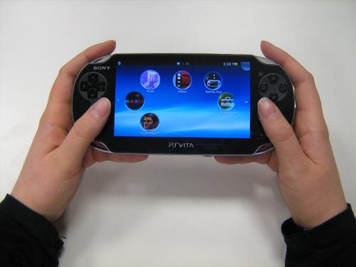 Können europäische Spieler ihre alten PSP-Spieler auf der PS Vita zocken? Sony zeigt sich aktuell noch unschlüssig.