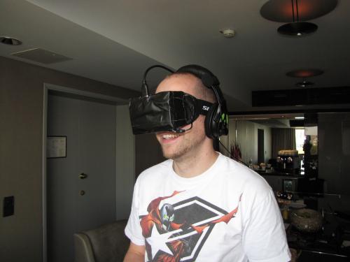 Wir konnten im Rahmen der gamescom 2012 einen sehr frühen Prototyp des Head-mounted Displays Oculus Rift ausprobieren und waren begeistert.