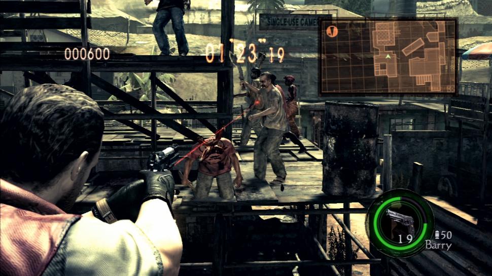 [17/02/10] Temporeicher Kampf gegen die Zeit und massenhaft Gegner In der Resident Evil 5 Gold Edition ist auch der Spielmodus Das Söldnertreffen enthalten. Diesen könnt ihr alleine oder zu zweit spielen. Die Koop-Variante funktioniert online und auch an einer Konsole im Splitscreen-Verfahren. Euch stehen sechs verschiedene Charaktere zur Auswahl, mit Rebecca Chambers und Barry Burton geben sich auch zwei alte Bekannte aus der Serie die Ehre. Ihr kämpft in diesem Modus um Punkte. Gegner stürmen unaufhörlich auf euch zu und ihr müsst Zeit-Boni einsammeln, damit ihr weiterballern könnt.