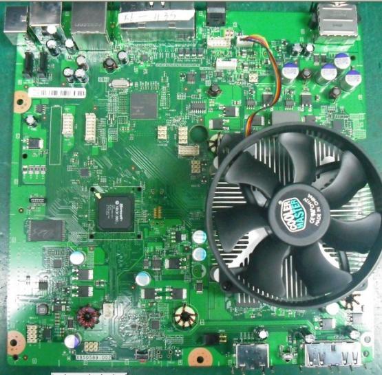 [17/03/10] Das Foto einer angeblichen Xbox 360 Slim.