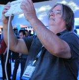Wii U: Simpsons-Erfinder Matt Groening zockt Wii U auf der E3!