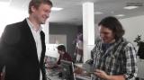 iPad 3 im Unboxing-Video: Matti und Simon packen das neue iPad aus