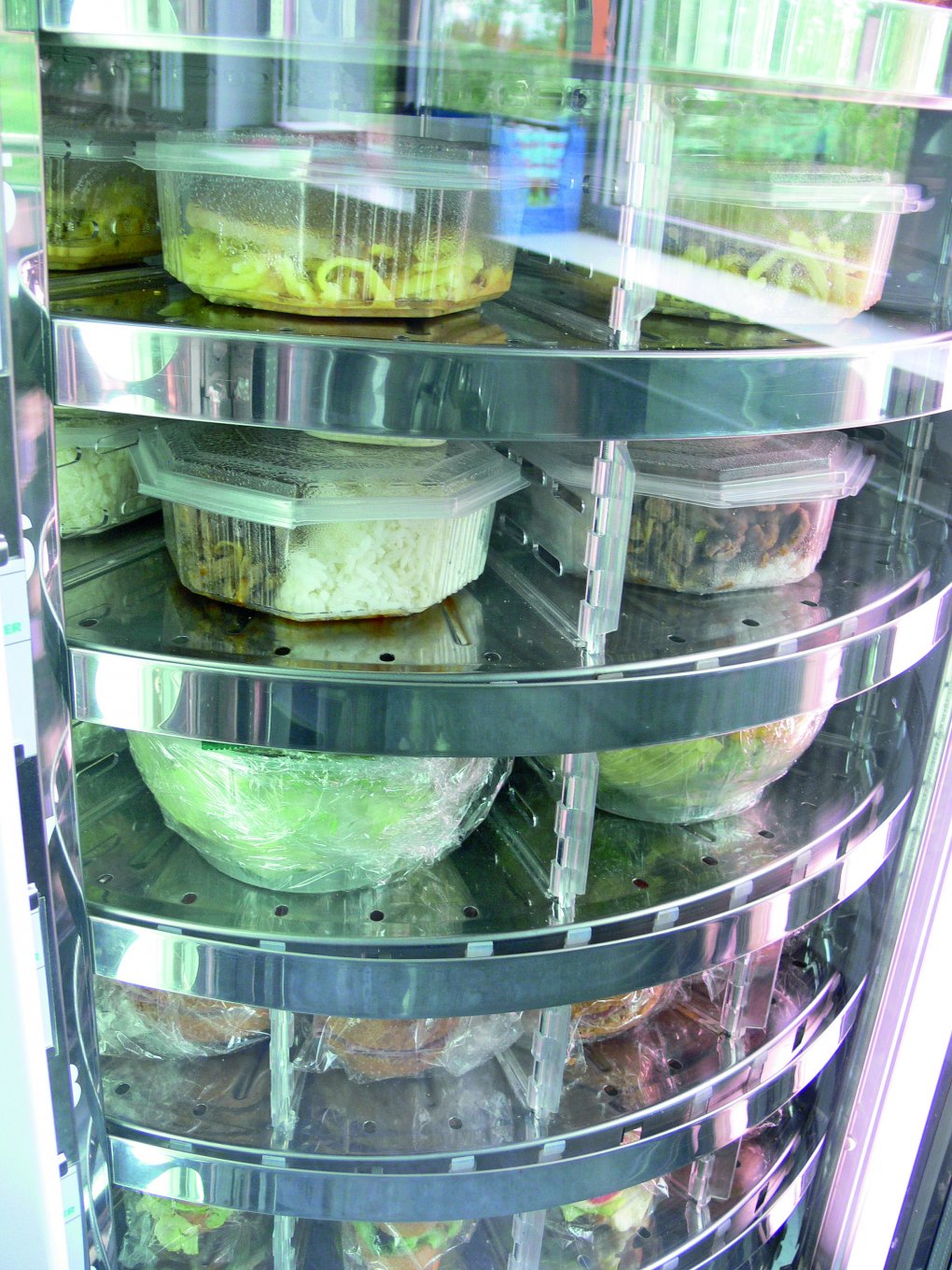Mhm, yammi Essen im Automaten.