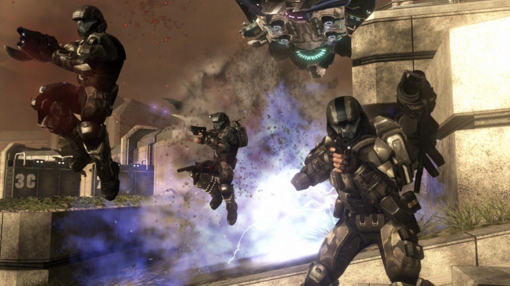 Bäm, zisch, knall: Die ODST ist dort vor Ort, wo es brennt.