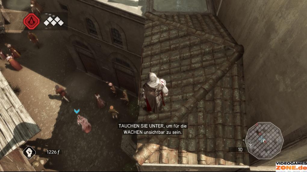 Als Nächstes soll Ezio Paola folgen. Am einfachsten gelingt das, indem Sie über die Dächer laufen und die Kurtisane dabei im Blick behalten. Danach bestehlen Sie noch wie angewiesen fünf Bürger.