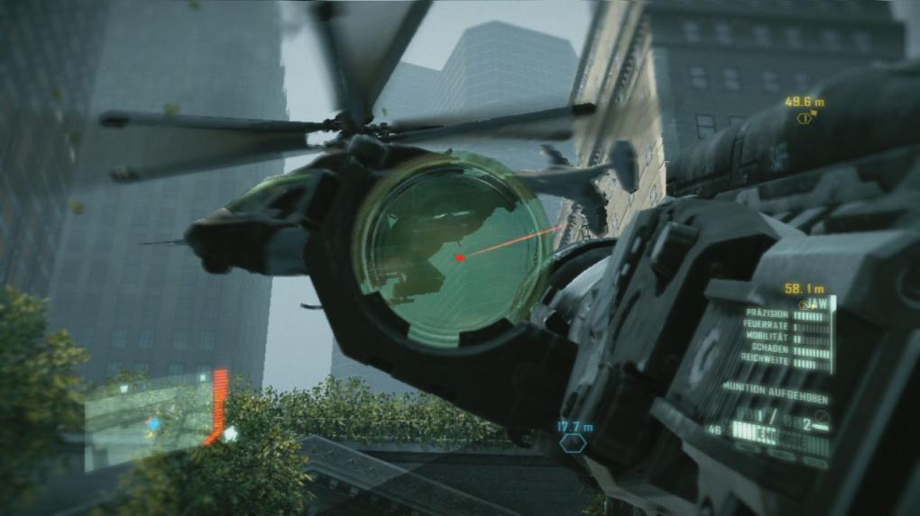 Sobald ihr das Dach betretet, werdet ihr von einem Hubschrauber attackiert. Auf der anderen Seite des Daches gibt es bei Munitionskisten einen Raketenwerfer, nehmt diesen und schaltet den Helikopter aus. Bei den selben Munitionskisten gibt es auch C4. Das benötigt ihr um die Tür aufzusprengen. Nun kommen noch einige wenige Gegner bis zur nächsten Zwischensequenz. Nach der Sequenz müsst ihr euch noch ein paar Aliens stellen, bevor das Kapitel beendet wird.
