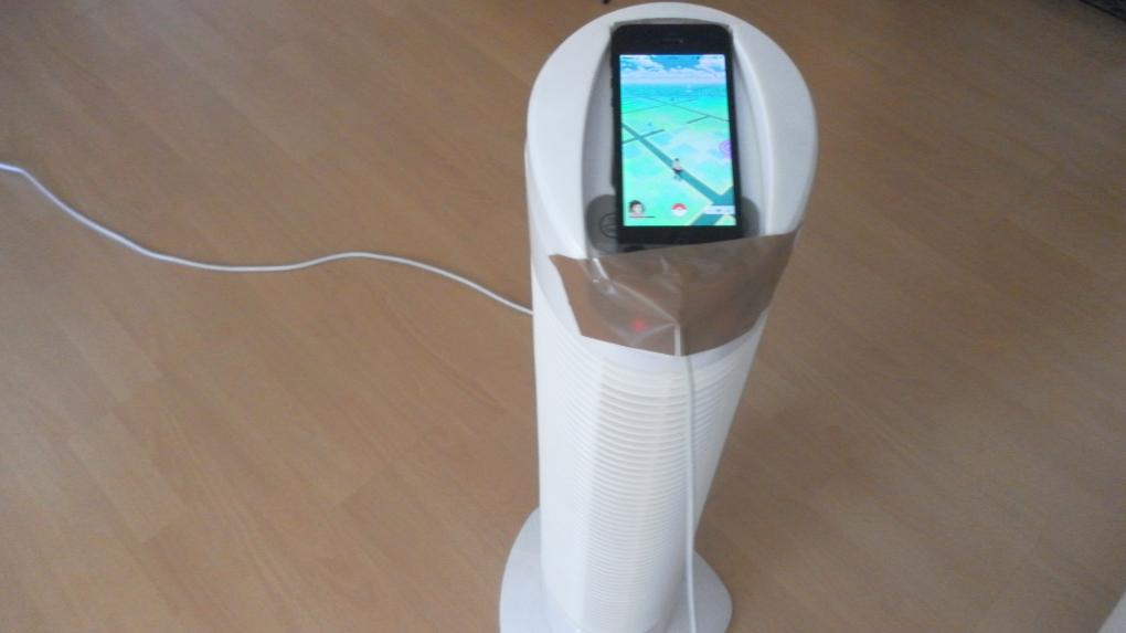 Pokémon Go am Standventilator ausprobiert. Funktioniert, bringt aber wenige Meter! Also geht lieber raus und brütet die Glücks-Eier normal aus.