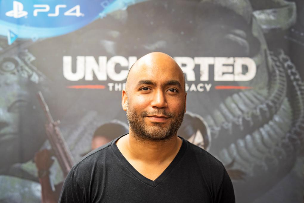 Shaun Escaryg arbeitet bei Naughty Dog als Creative Director und ist somit maßgeblich für die Ausrichtung und die Inszenierung von Uncharted: The Lost Legacy verantwortlich.