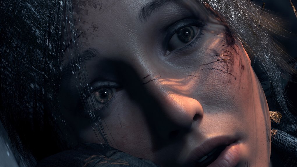 Das verletzte Gesicht von Lara Croft in der Nahaufnahme