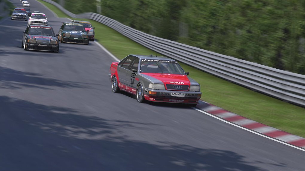 Die Preise in RaceRoom können auf den ersten Blick abschrecken, aber häufig gibt's tolle Angebote auf die verschiedenen Pakete.