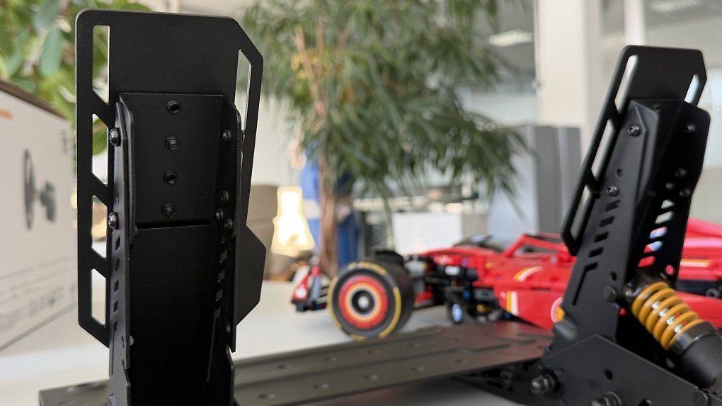Die Wheelbase, das Lenkrad und die Pedalerie von PXN gibt es deutlich günstiger als die Hardware der Konkurrenz von Fanatec, Logitech und Co.