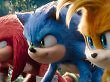 Knuckles, Sonic und Tails blicken nach links