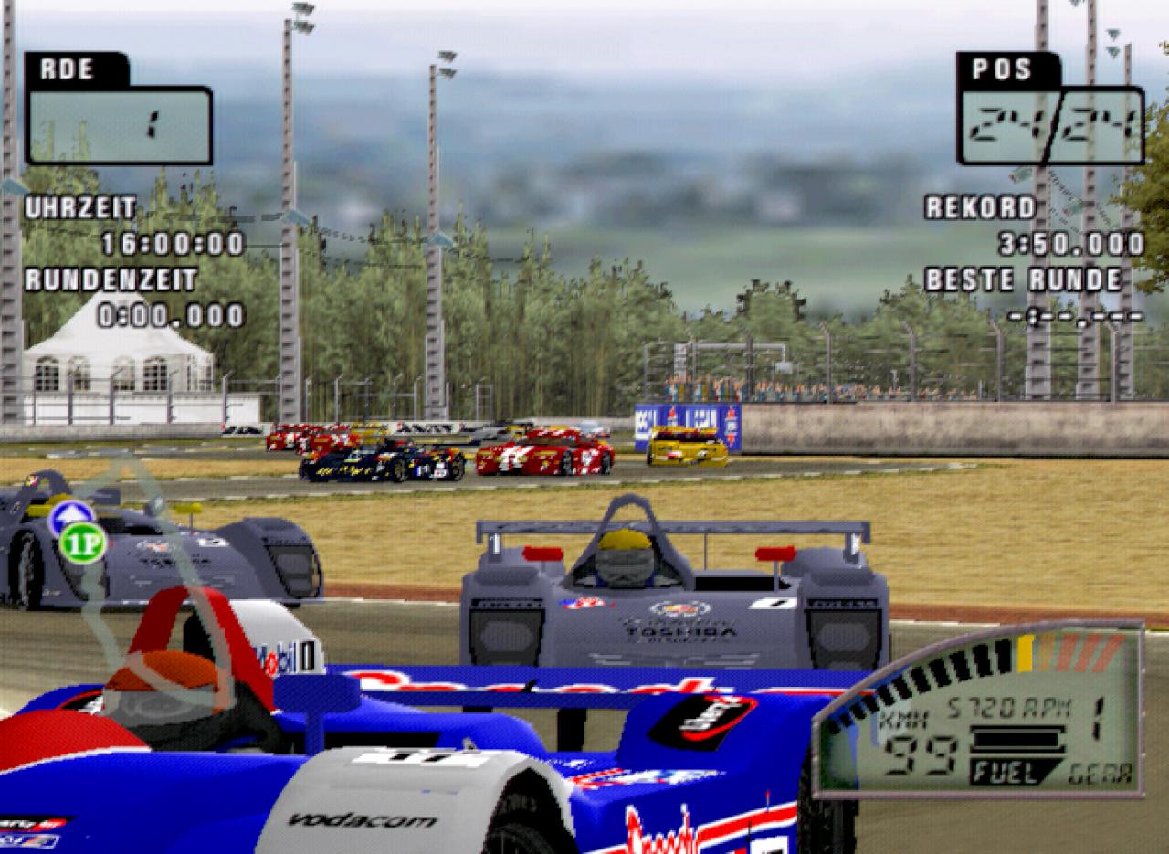 [26/11/2001] Beim Rennen von Le Mans sind 24 Wagen gleichzeitig auf der Strecke - auch bei vielen davon im Bild gibt es keine Ruckeleinlagen!