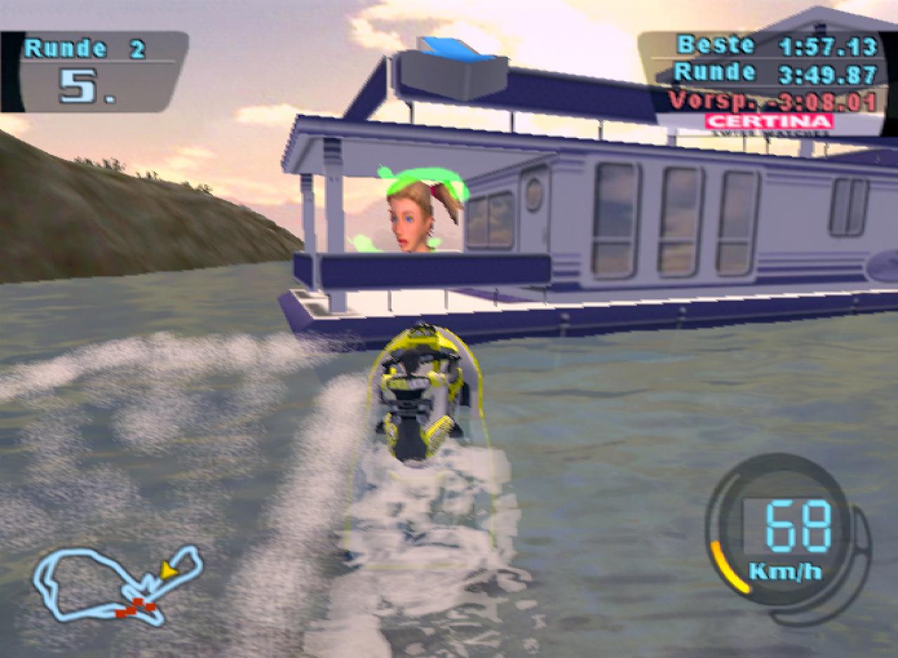 [26/11/2001] Mit einem gut getimten Bunny-Hop angeln wir Hailys neuen Badeanzug vom Hausboot.