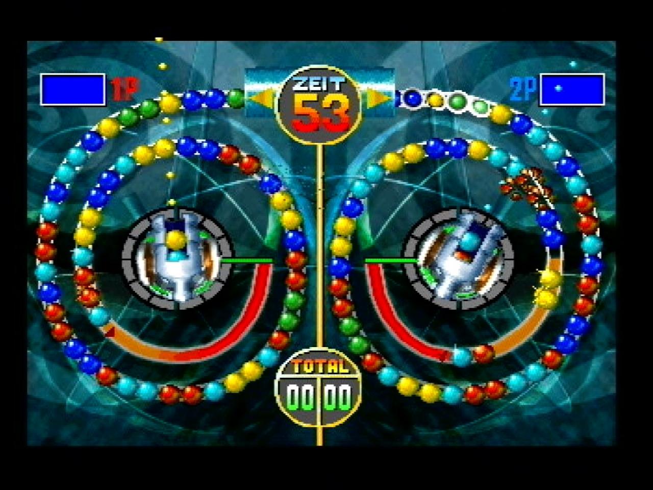 [26/11/2001] Hektik mal zwei: Im Splitscreen dürfen Sie sich gegenseitig die Kugeln zuschustern. Manchmal dreht sich alles dabei so schnell hin und her, dass Sie Schwierigkeiten mit dem Zielen bekommen.