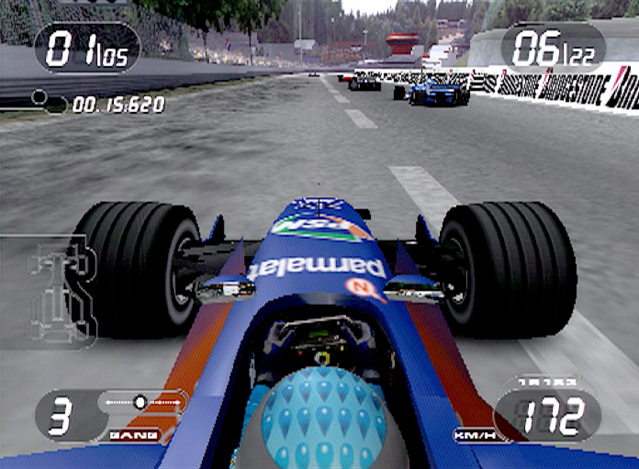 [26/11/2001] Der Nürburgring mit seinen Bäumen am Streckenrand hat unterschiedliche Lichtverhältnisse.