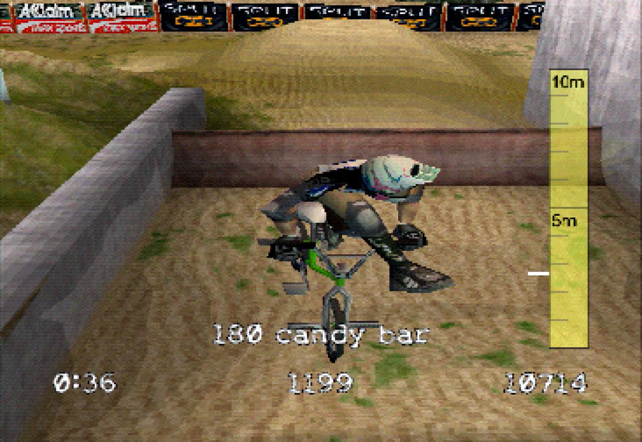 [26/11/2001] Am Strand sind die Dünen perfekt als Rampen geeignet.