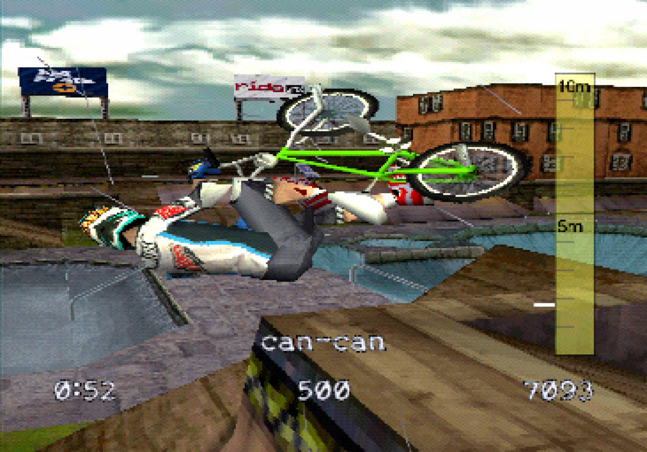[26/11/2001] In dieser Umgebung gibt es jede Menge Pools zum Springen.
