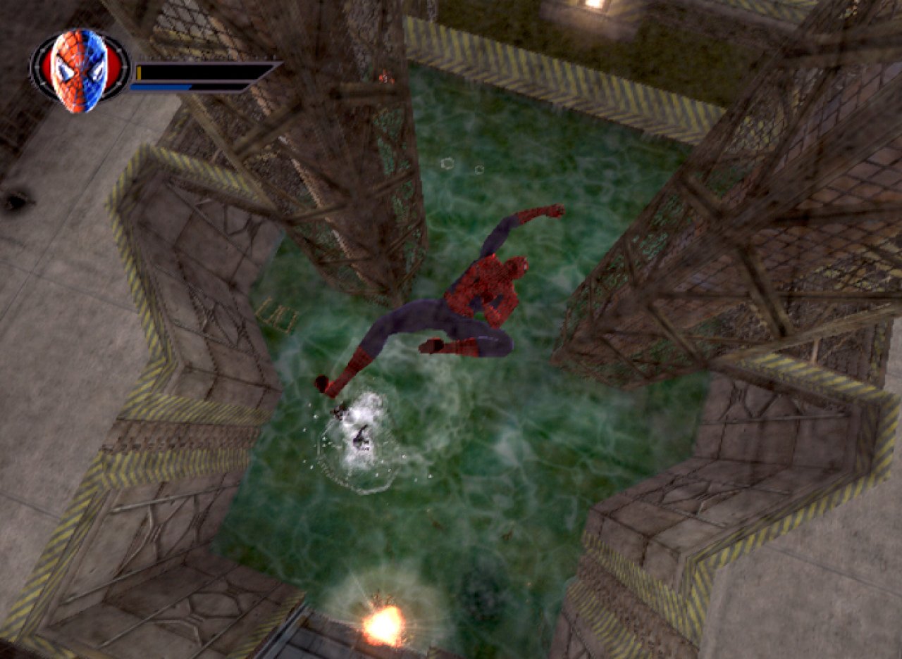 [07/06/2002] Spider-Man zieht sich an die Decke und krabbelt daran entlang, weil es durchs Wasser nicht geht.