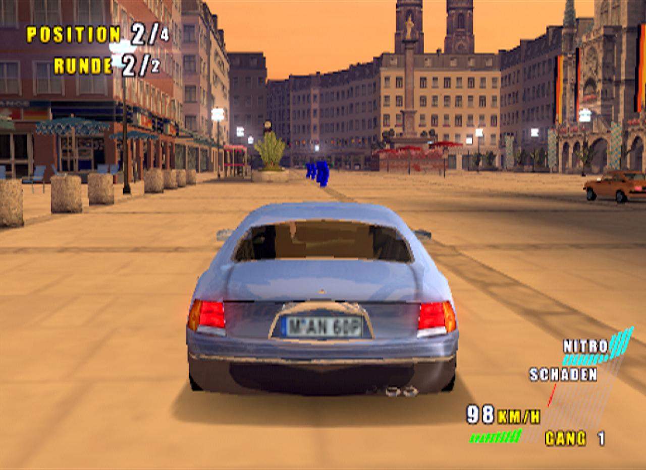 [19/12/2002] Die Münchener Fußgängerzone ist eigentlich für Autos gesperrt.