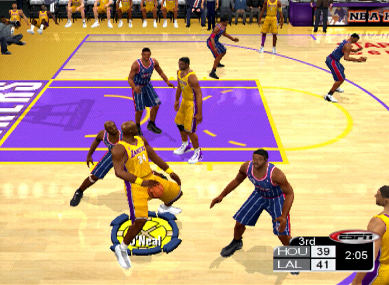 [19/03/2003] Der Center der Lakers hat körperlich klare Vorteile.
